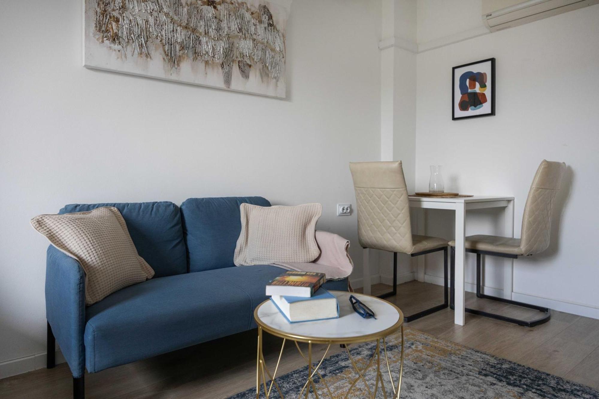 Apartment Modern Near Center