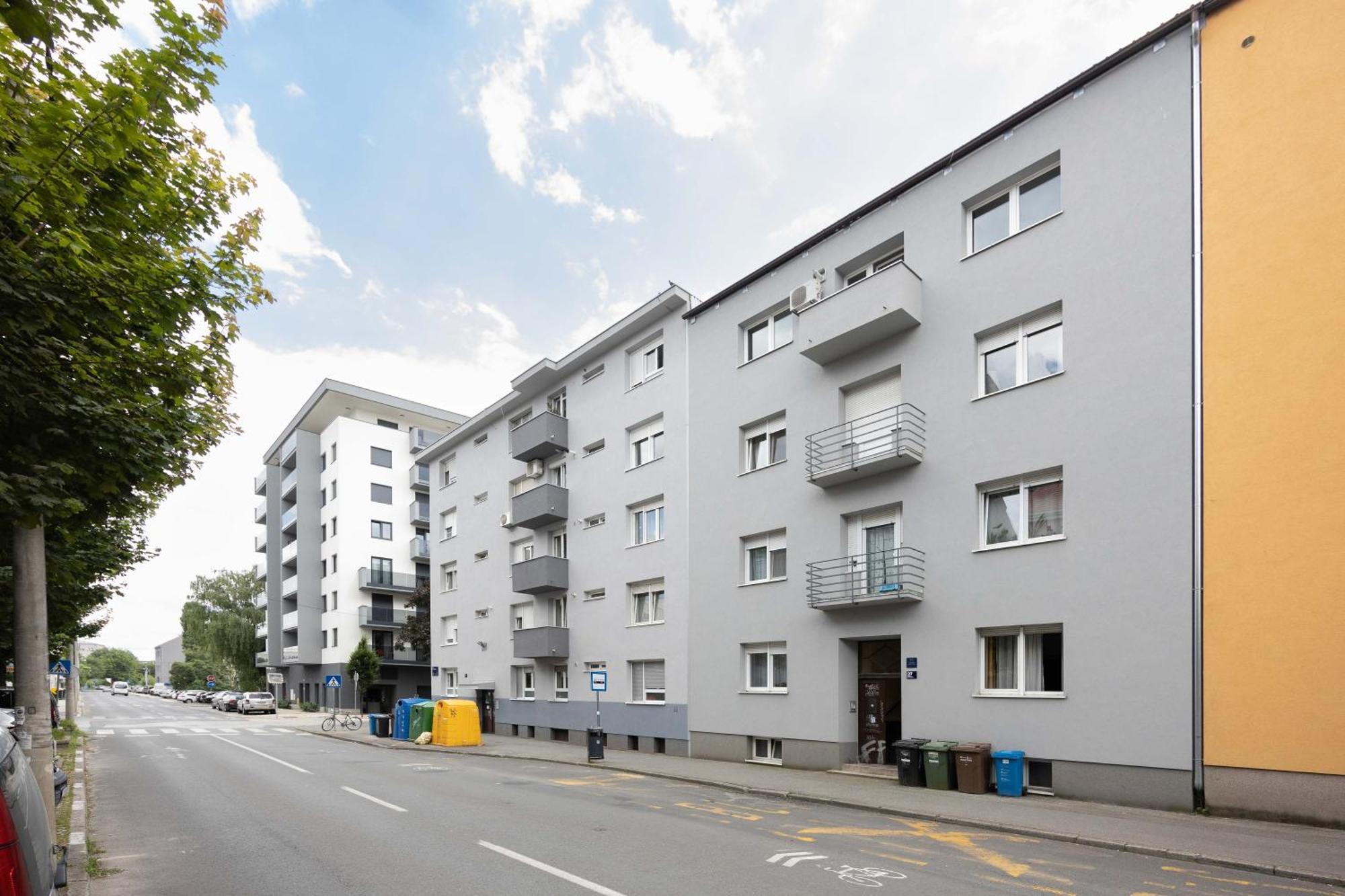 Modern Near Center Apartment